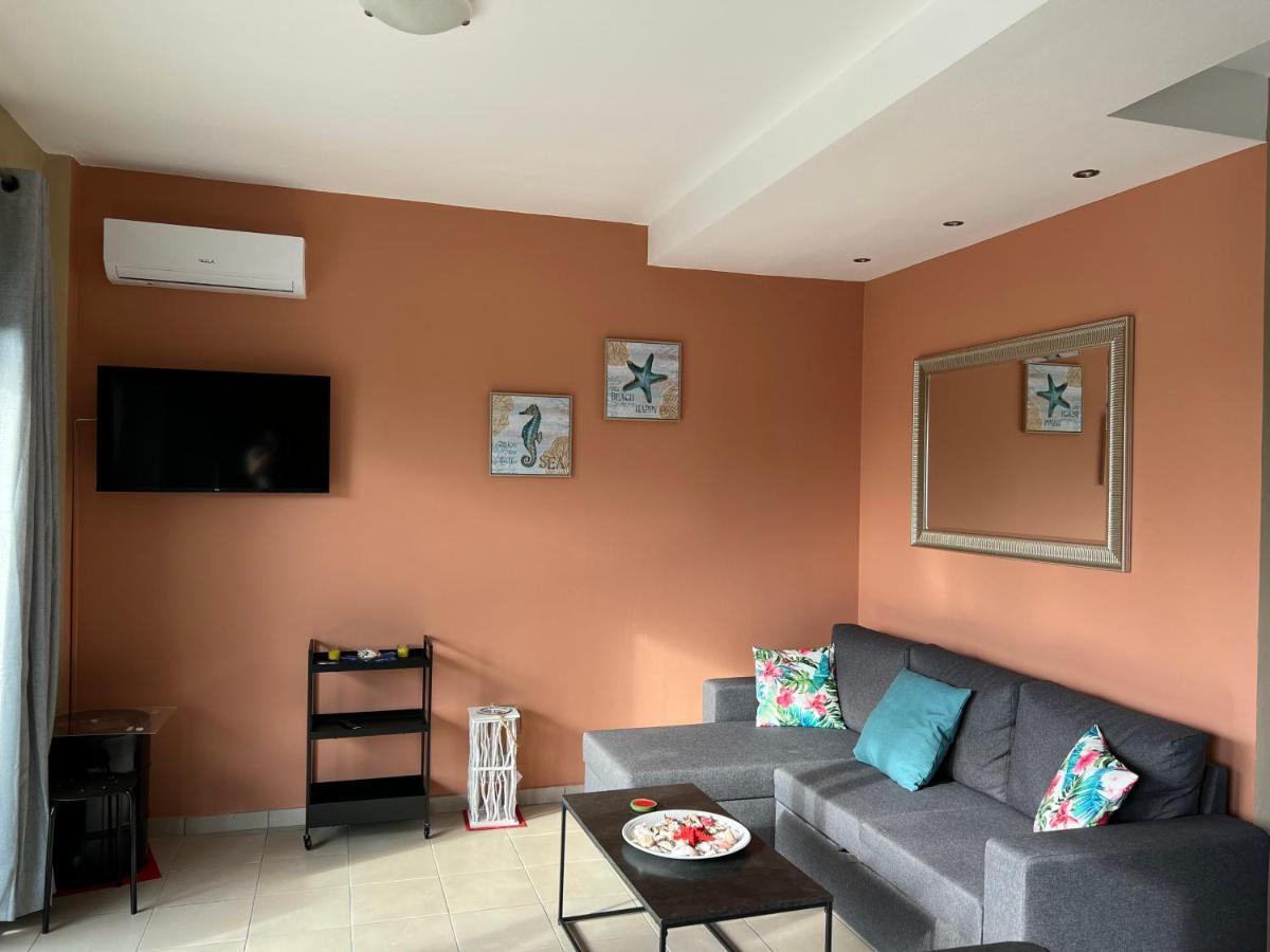 Kakovatos - Luxury Sea Apartment “Roberta” 66M2 Eksteriør billede